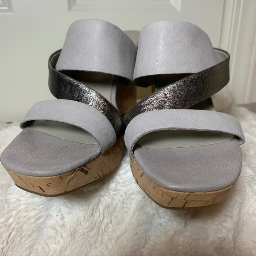 New! Franco Sarto Chevron silver gray leather open toe wedges size 9.5